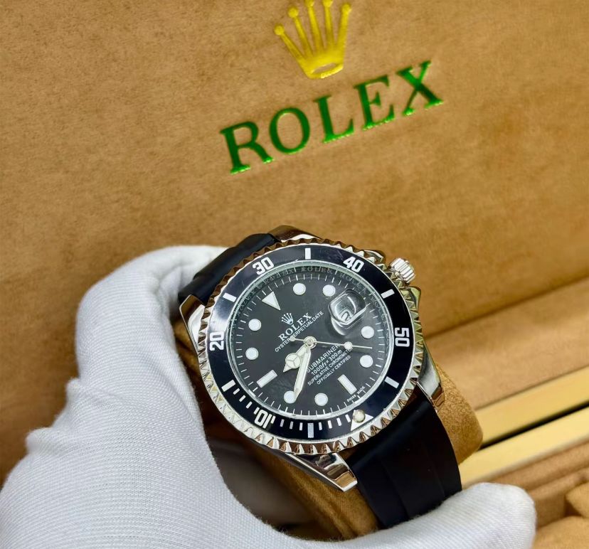 Rolex Submariner Silicona Fondo Negro